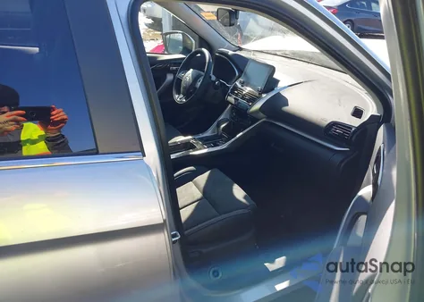 2025 Mitsubishi Eclipse Cross Se S-Awc z USA, uszkodzony, nr VIN JA4ATWAA9SZ005678